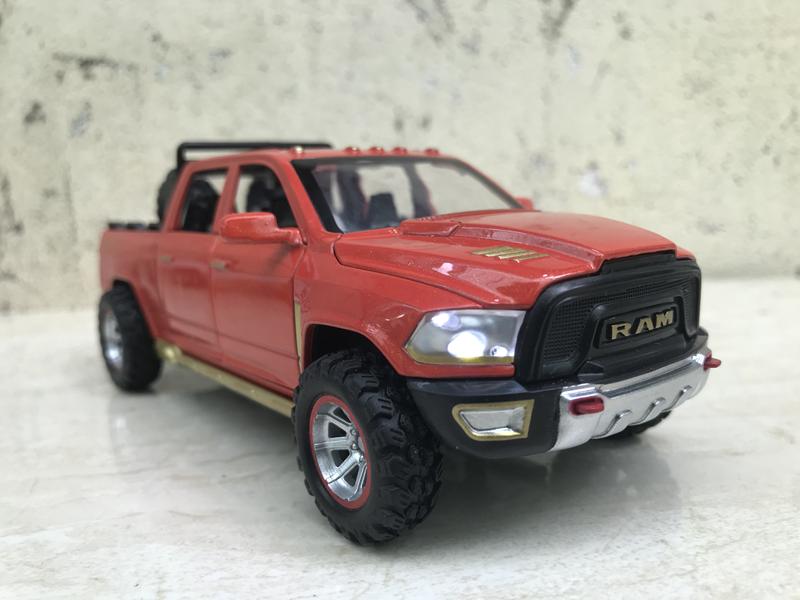 Mô hình xe PICKUP Dodge RAM 1500  - 1:32