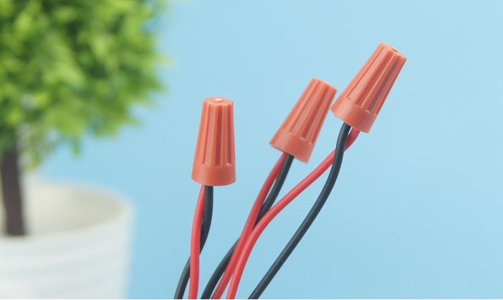 100 CHIẾC CÚT NỐI DÂY ĐIỆN SP1
