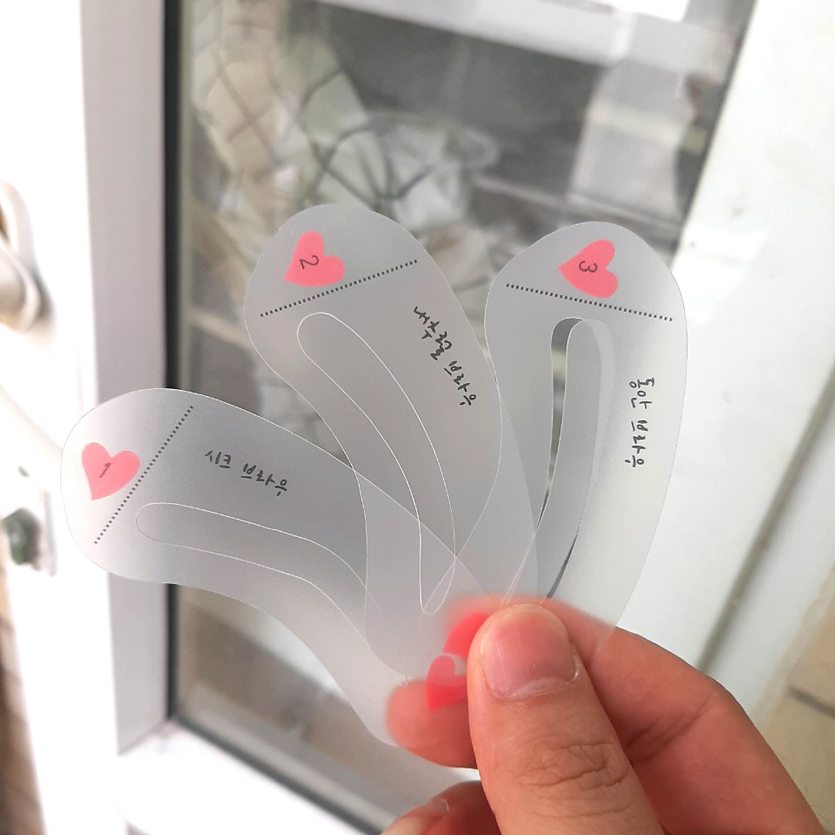 Set 3 khuôn kẻ mày kiểu dáng khác nhau