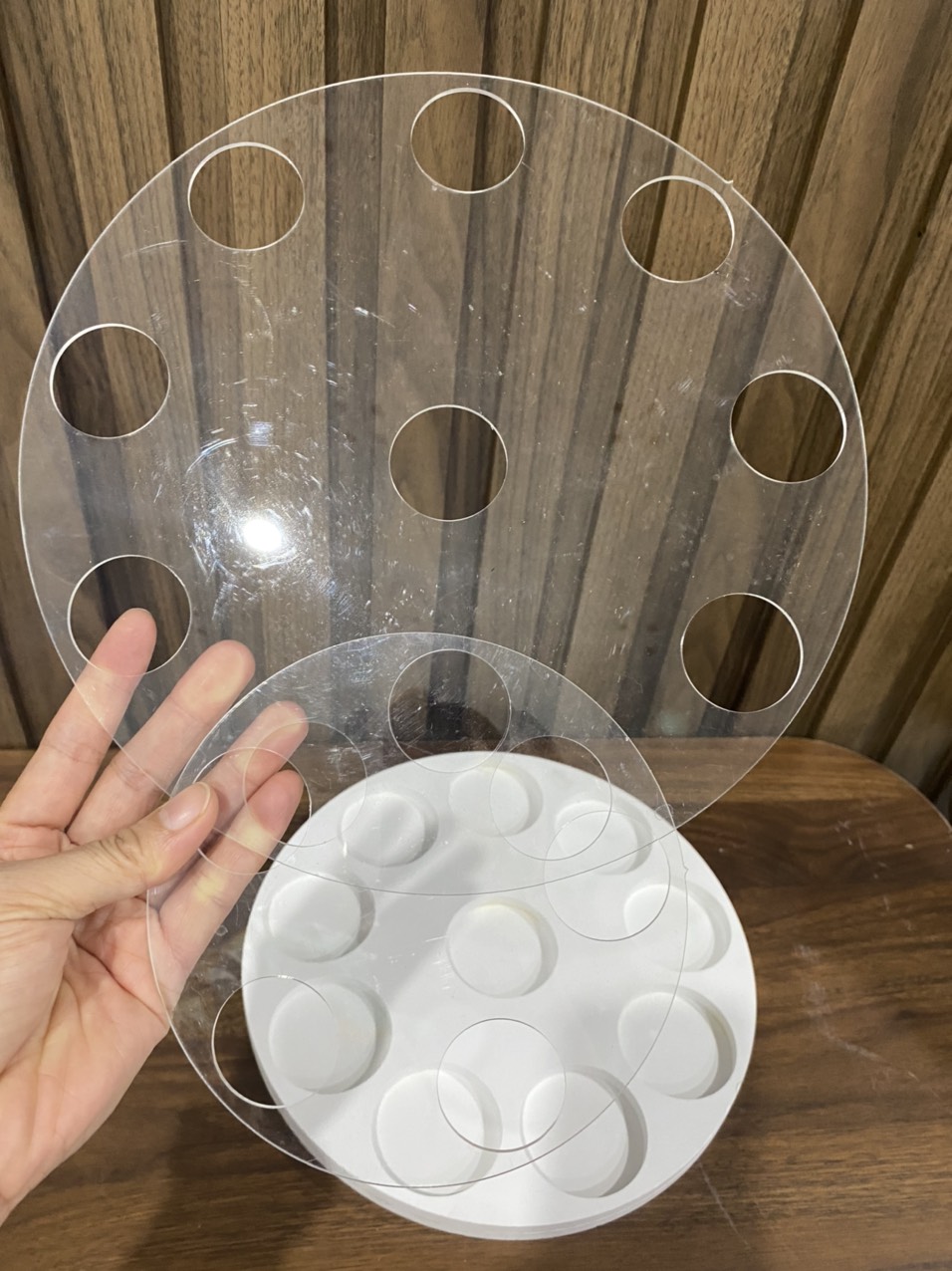 KHAY ĐẾ TRƯNG BÀY THÁP NƯỚC THỜ