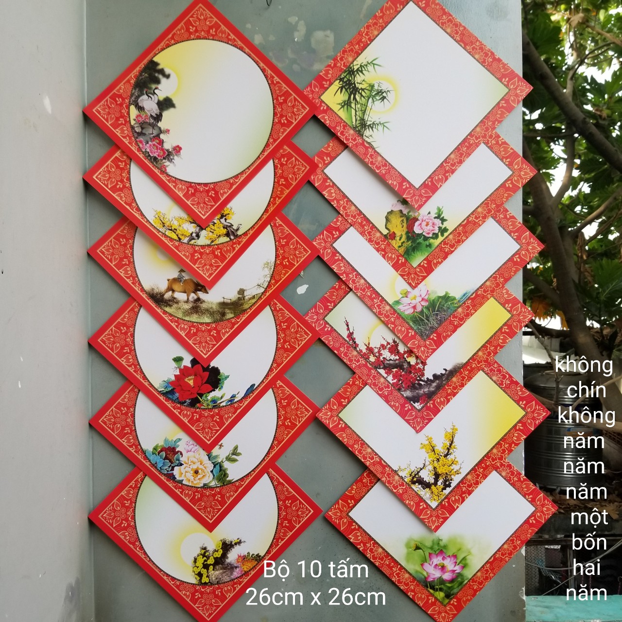 10 PCs multi pattern down papers size is 26cm x 26cm.