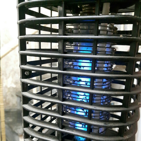 Đèn Bắt Muỗi Côn Trùng hình tháp 3D TOWER (Đen) GT814