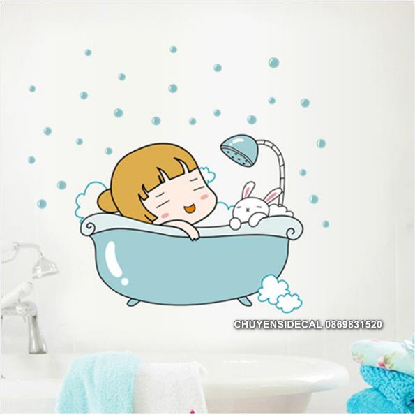 [HCM]Decal trang trí tường - Hình Chi Bi Bé Tắm Bồn   ( 30x40cm )