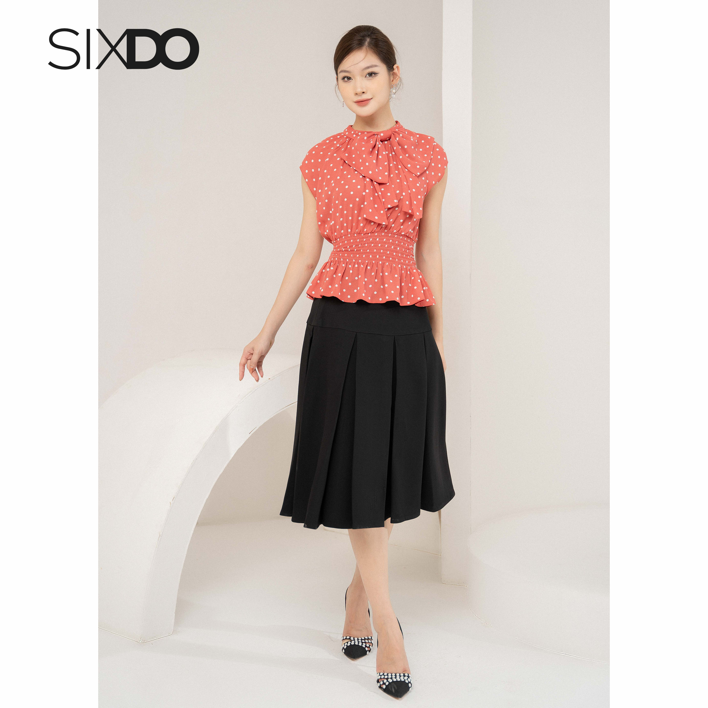 Áo chiffon kiểu nữ chấm bi phối nơ SIXDO (Polka Dot Bowtie Chiffon Top)