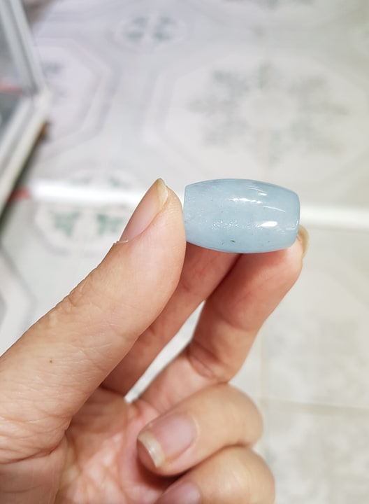 Lu Thống Đá Aquamarine Kèm Dây Đeo Cổ