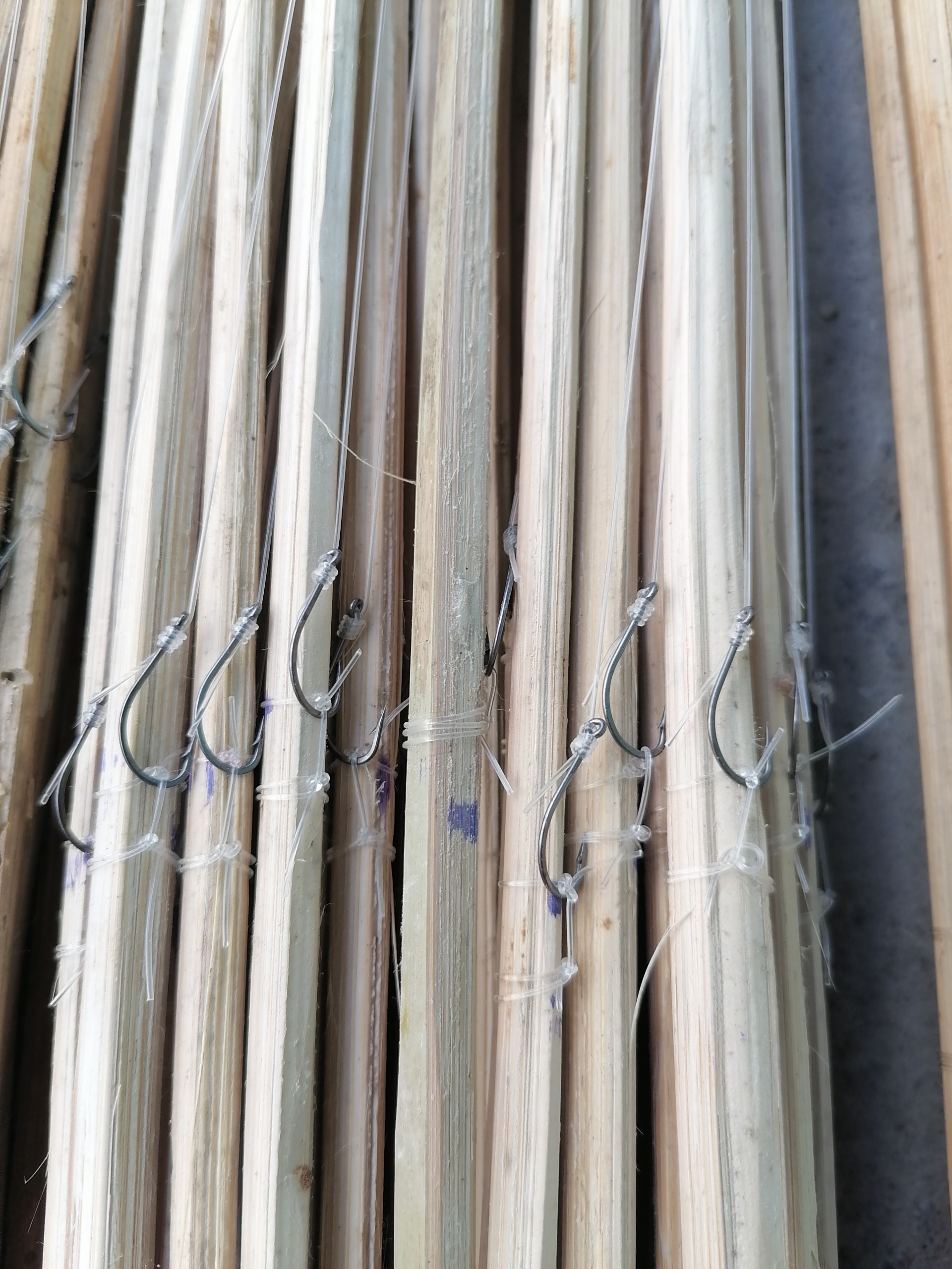Cần câu cắm cá lóc, trê v.v ( Combo 10 , 20 , 50 Cây )