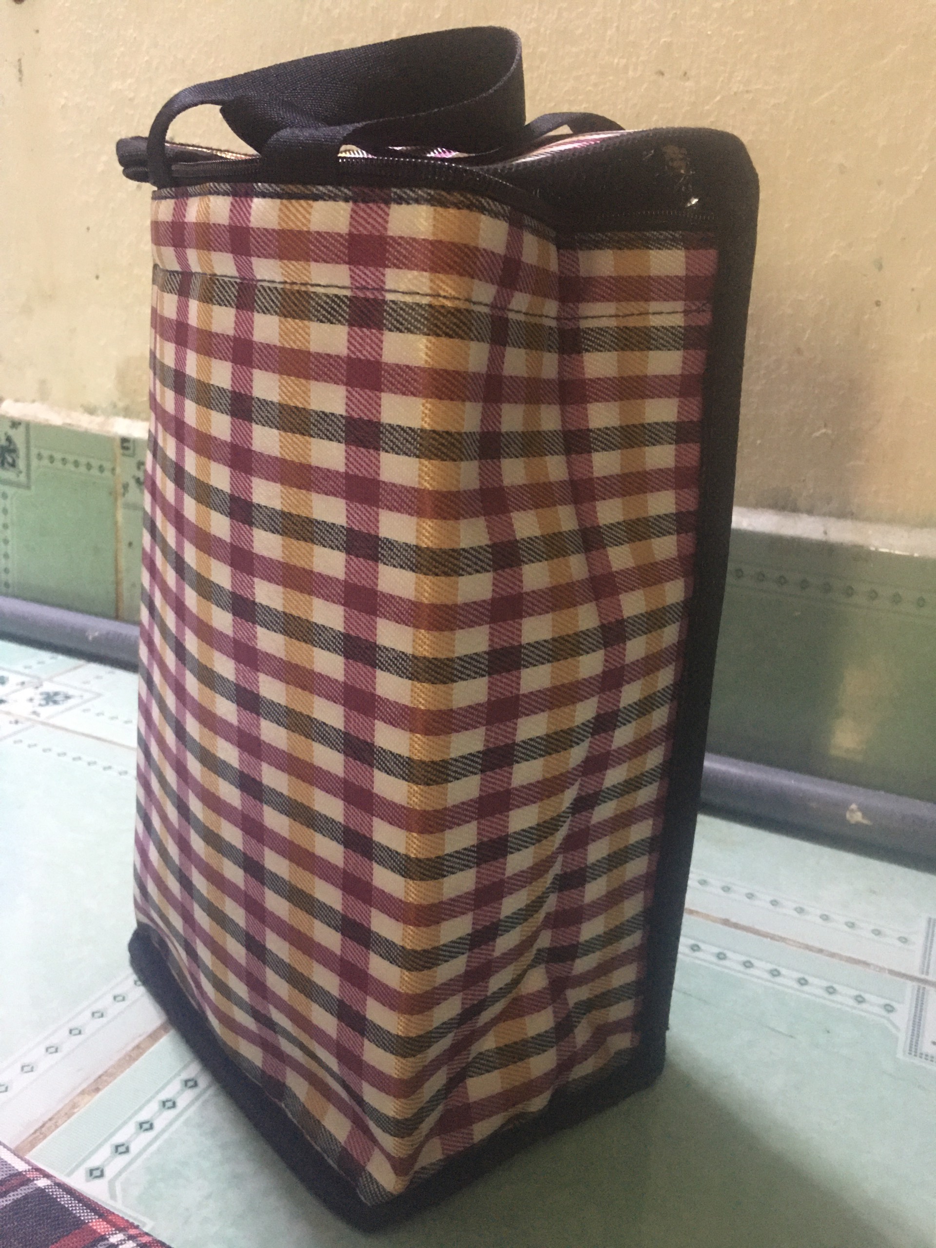 Túi giữ nhiệt đựng cà mèn 4 ngăn (dài 19 x Cao 30 x Rộng 13cm) / 3 ngăn (dài 20 x  cao 27 x Rộng 17cm)