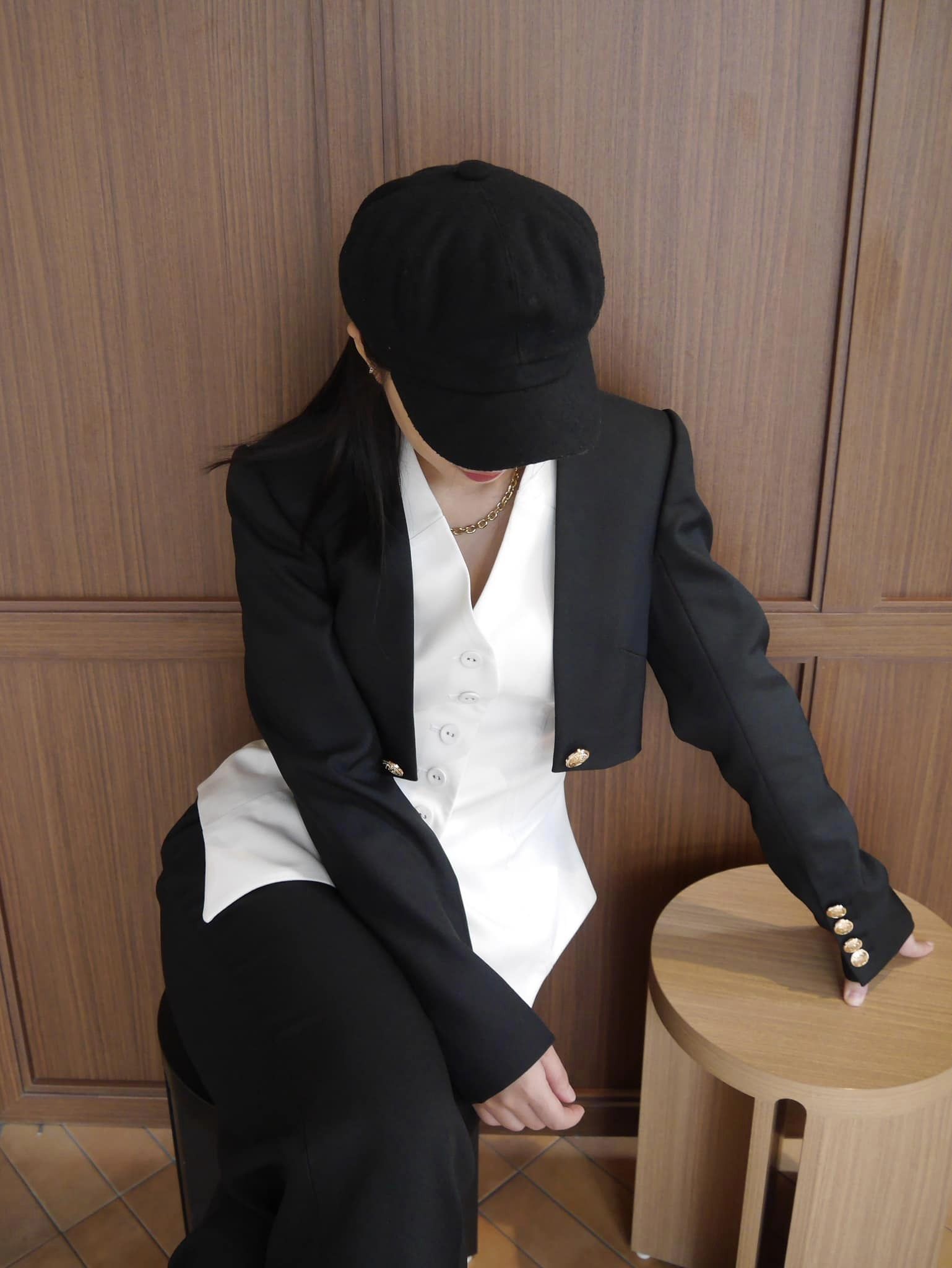 Áo blazer croptop phá cách - ESTHER STUDIOS Henry Blazer - Black