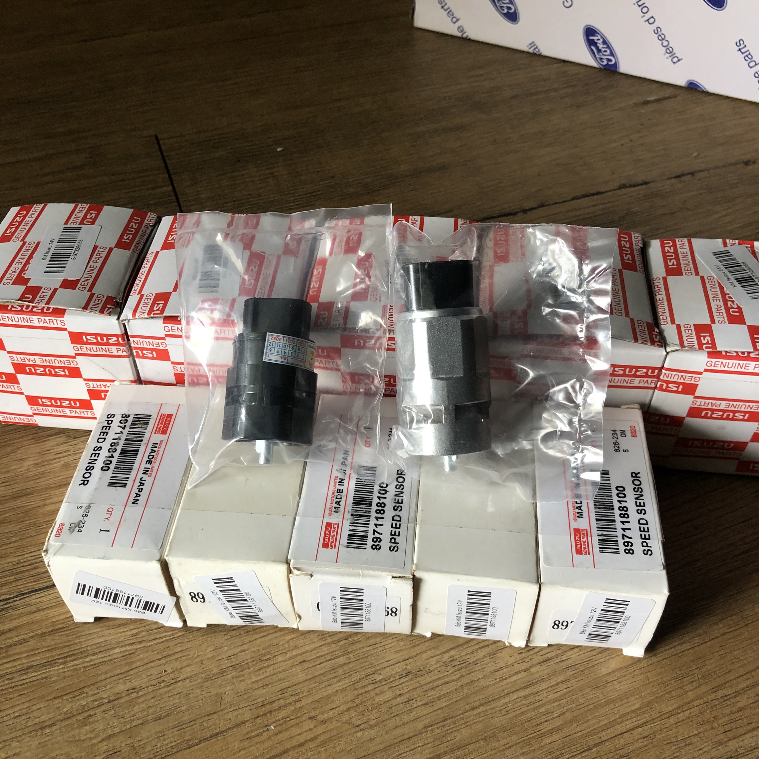CẢM BIẾN TỐC ĐỘ ISUZU 1 TẤN 4/ 1 TẤN 9/ ISUZU SAMCO/ ISUZU 5 TẤN