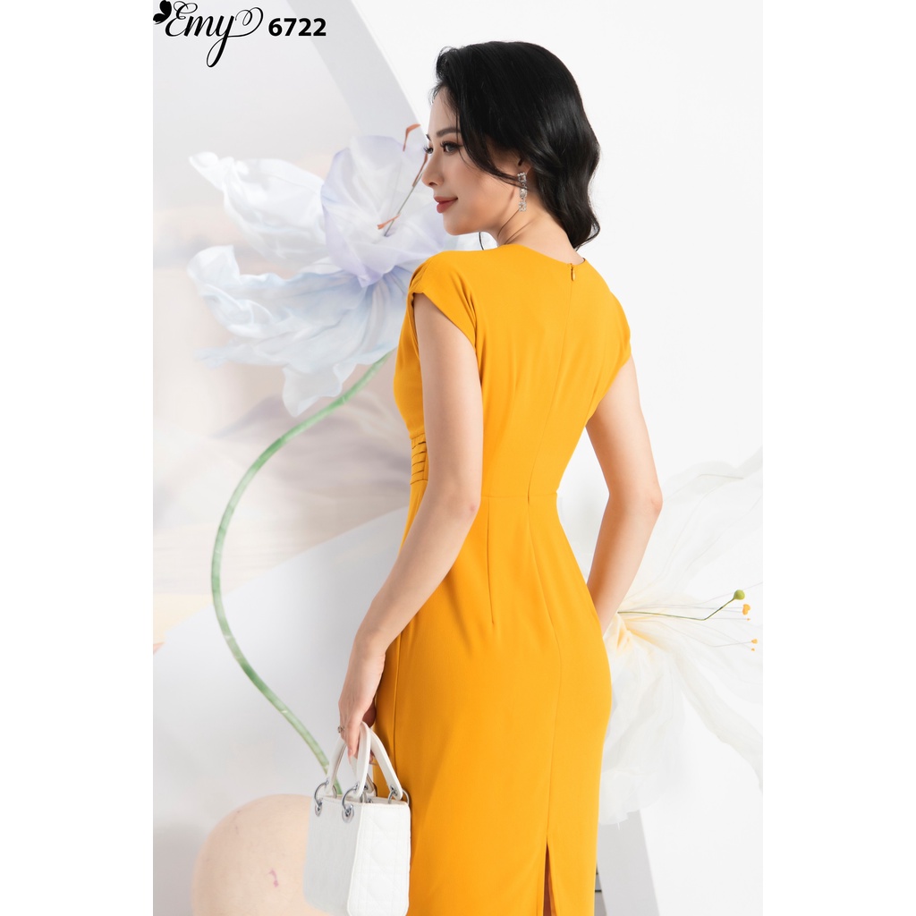 Đầm EMY EM6722 Body Vàng Cổ V Đắp Chéo