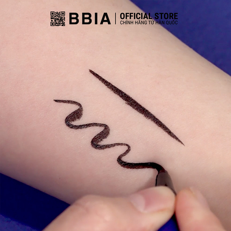 Long-Lasting, Waterproof Liquid Eyeliner Bbia Never Die Brush Eyeliner 0.4g