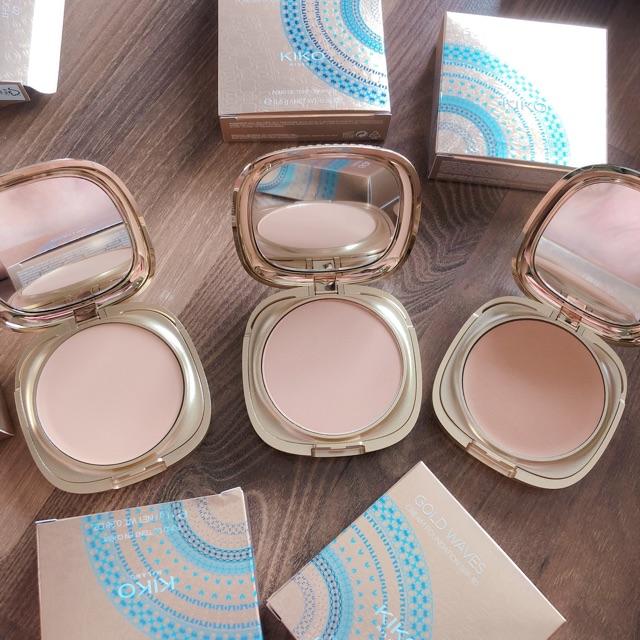 Phấn phủ Kiko Gold Waves Powder Foundation Màu 02