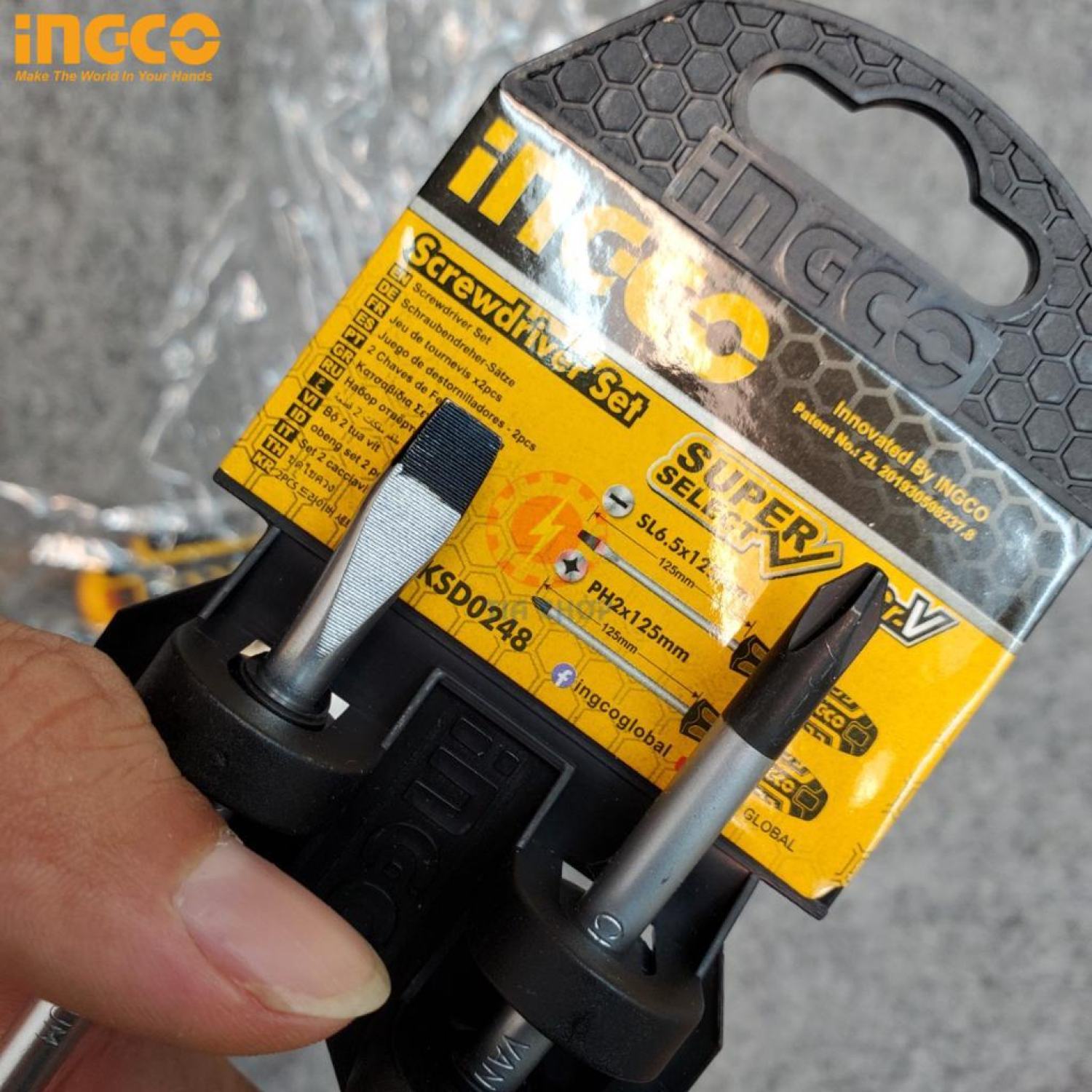 Bộ 2 tua vít dẹp và bake INGCO HKSD0248