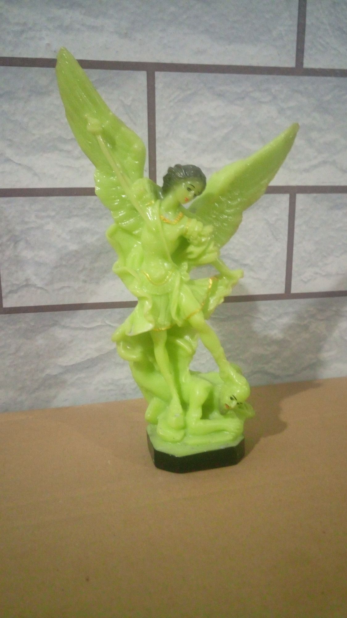 Tượng Thiên Thần Micae dạ quang cao 20 cm