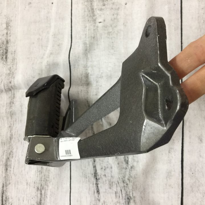 Gác chân sau - pát nhôm gác chân  Bên Phải - Bên Trái xe SIRIUS [ GIÁ TỐT ] bát gác chân xe máy