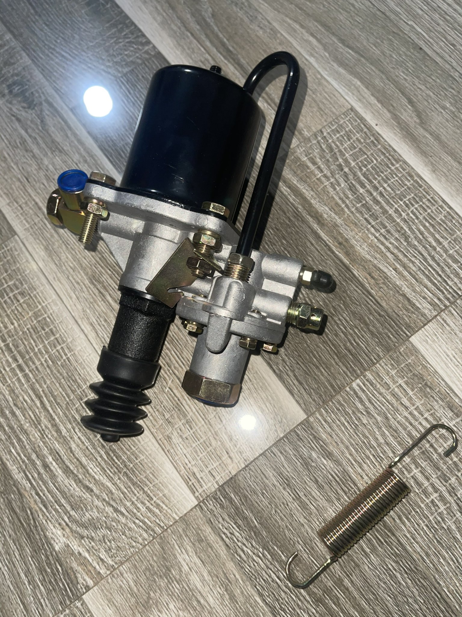 Tổng côn dứoi phi 70 lắp xe cửu long đông phong 3,5 đến 6 tấn