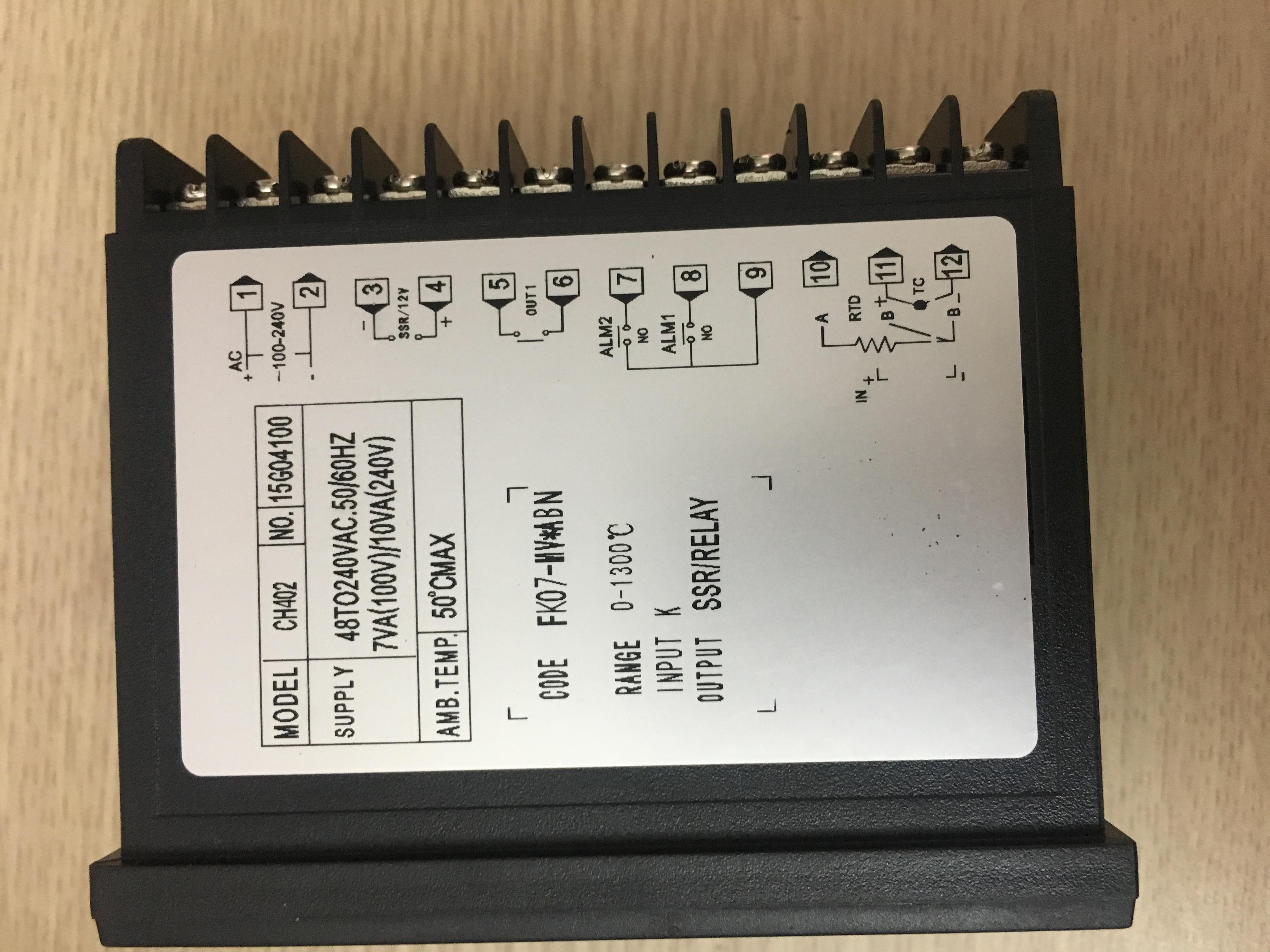 Đồng hồ nhiệt độ Berme CH402