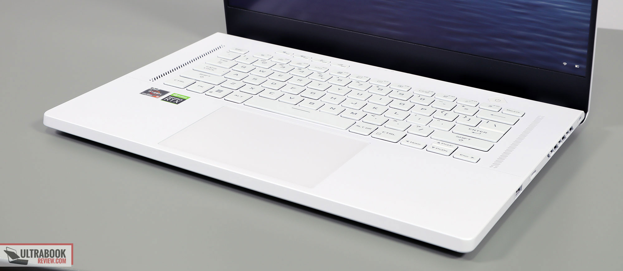 ASUS ROG Zephyrus G15 White