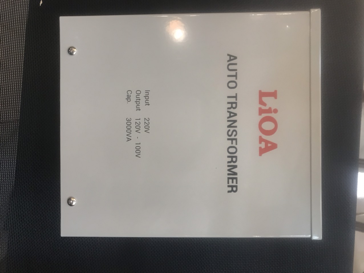 Biến áp đổi nguồn hạ áp Lioa 3000VA, đầu ra 100v