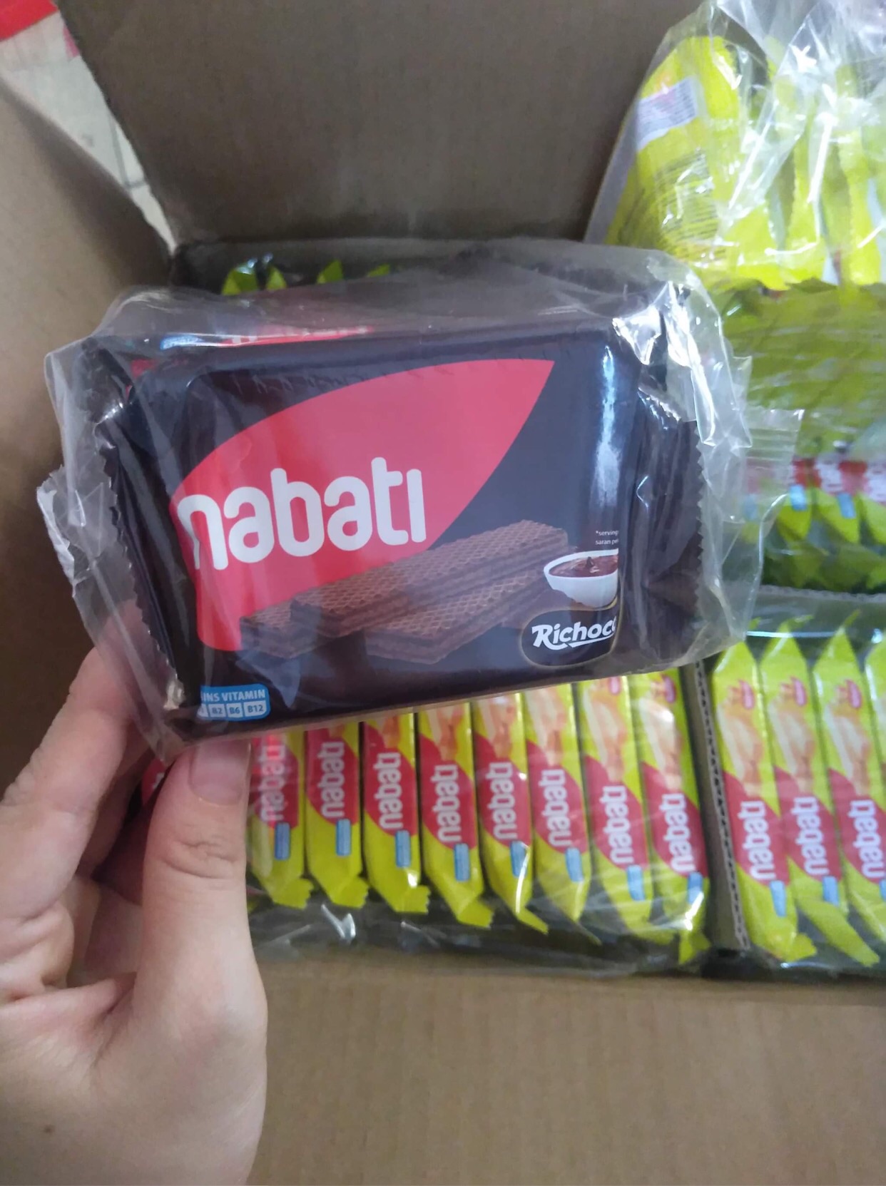 Thùng 12 Bịch x 10 Gói 20g Bánh Nabati
