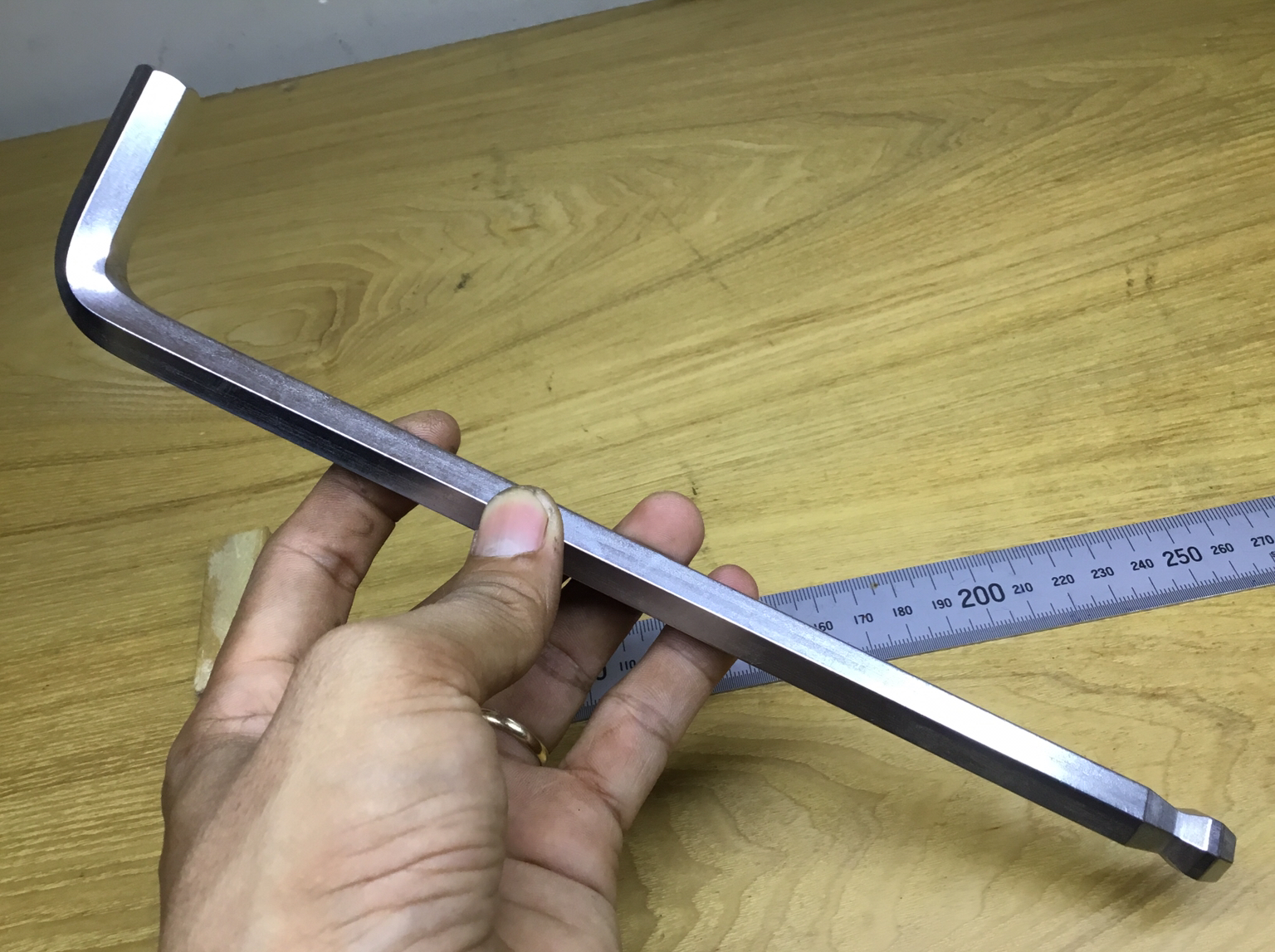 Lục Giác Eight Nhật 12mm-26Cm Có Từ