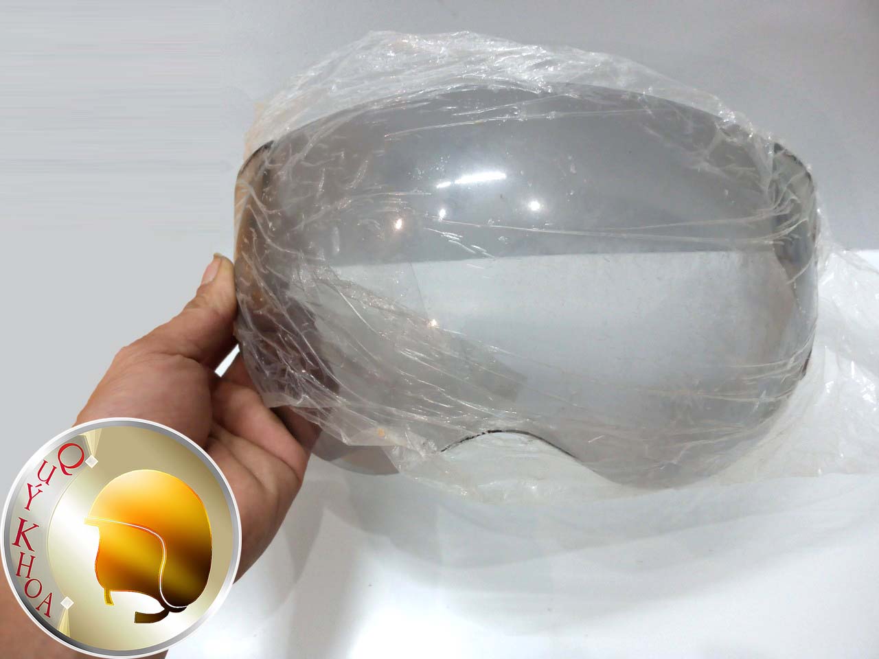 Kính mũ bảo hiểm ( Kính càng lớn)
