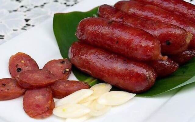 Lạp xưởng tươi tiêu nạt (gói 1 kg)