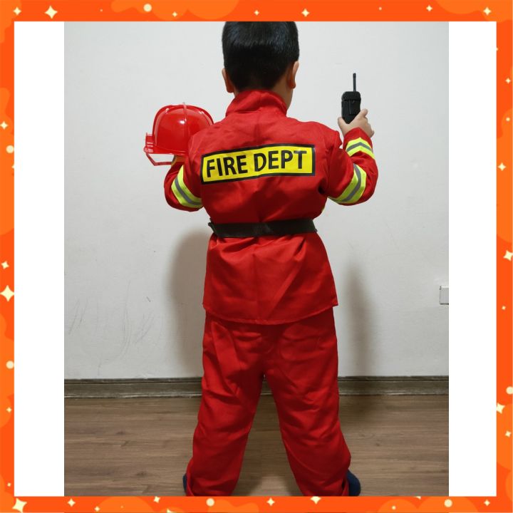 Trang phục haloween đóng vai lính cứu hỏa cho bé