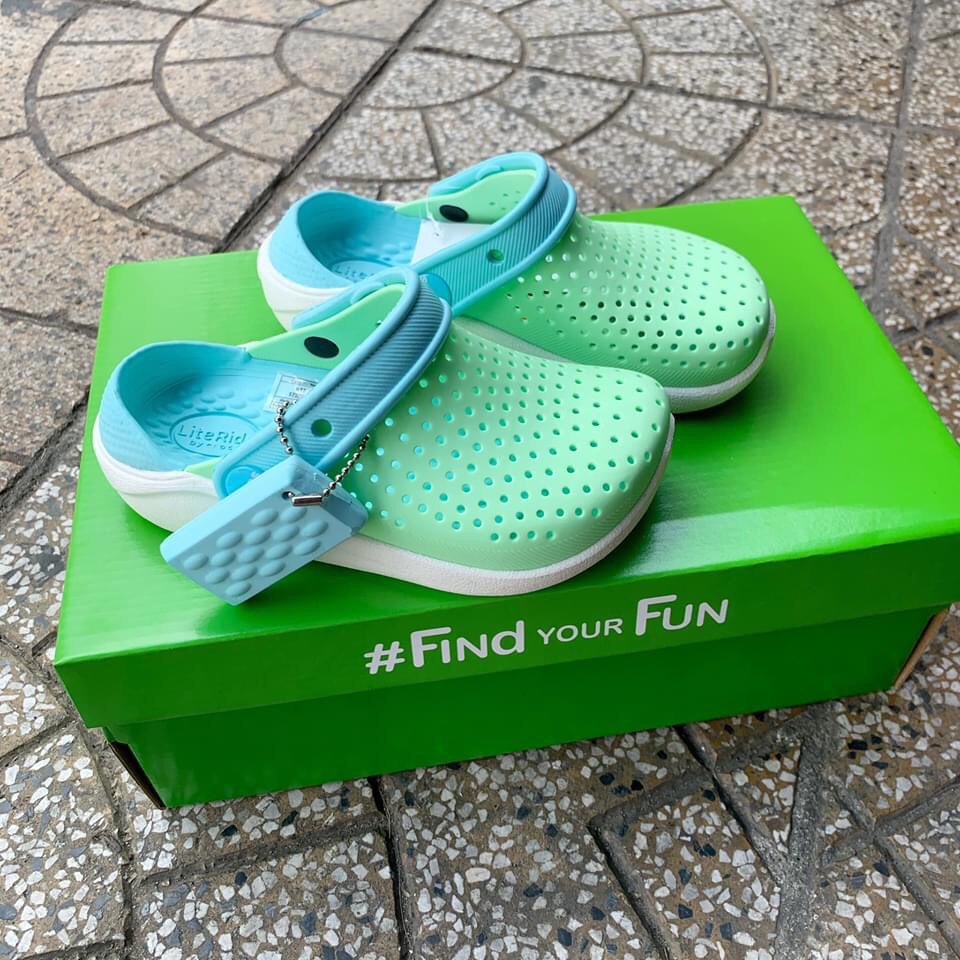 SỤC CROCS LITERIDE TRẺ EM- MÀU XANH BẠC HÀ