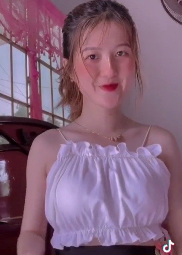 Áo kiểu croptop bèo hở lưng chéo dây cực sexy , chất phi lụa mềm mịn