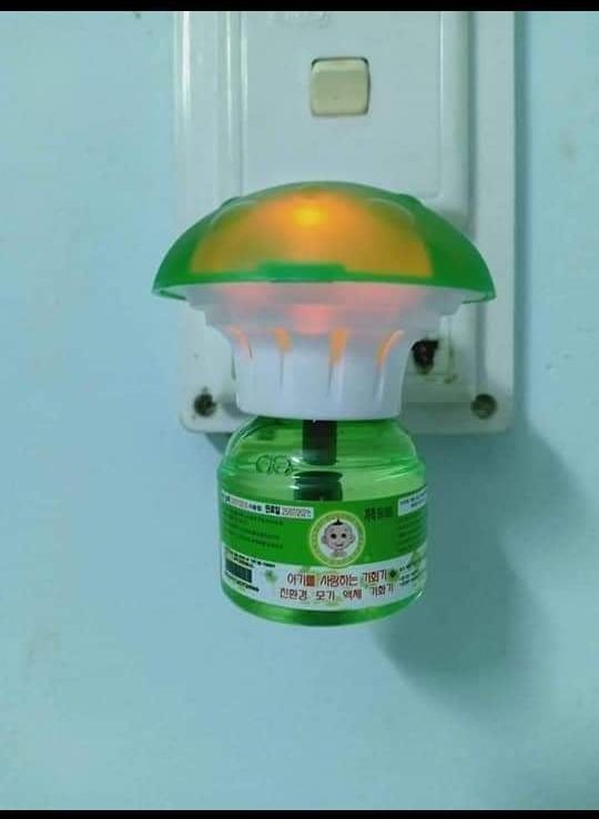 Đèn đuổi muỗi tinh dầu thiên nhiên Hàn Quốc [1 đèn+2 lọ tinh dầu]