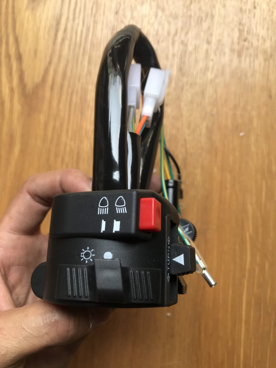 PHỤ TÙNG XE WAVE: CÙM CÔNG TẮC TRÁI DÀNH CHO WAVE A CŨ VÀ WAVE ZX TẠI SHPHUTUNG UY TÍN VÀ CHẤT LƯỢNG