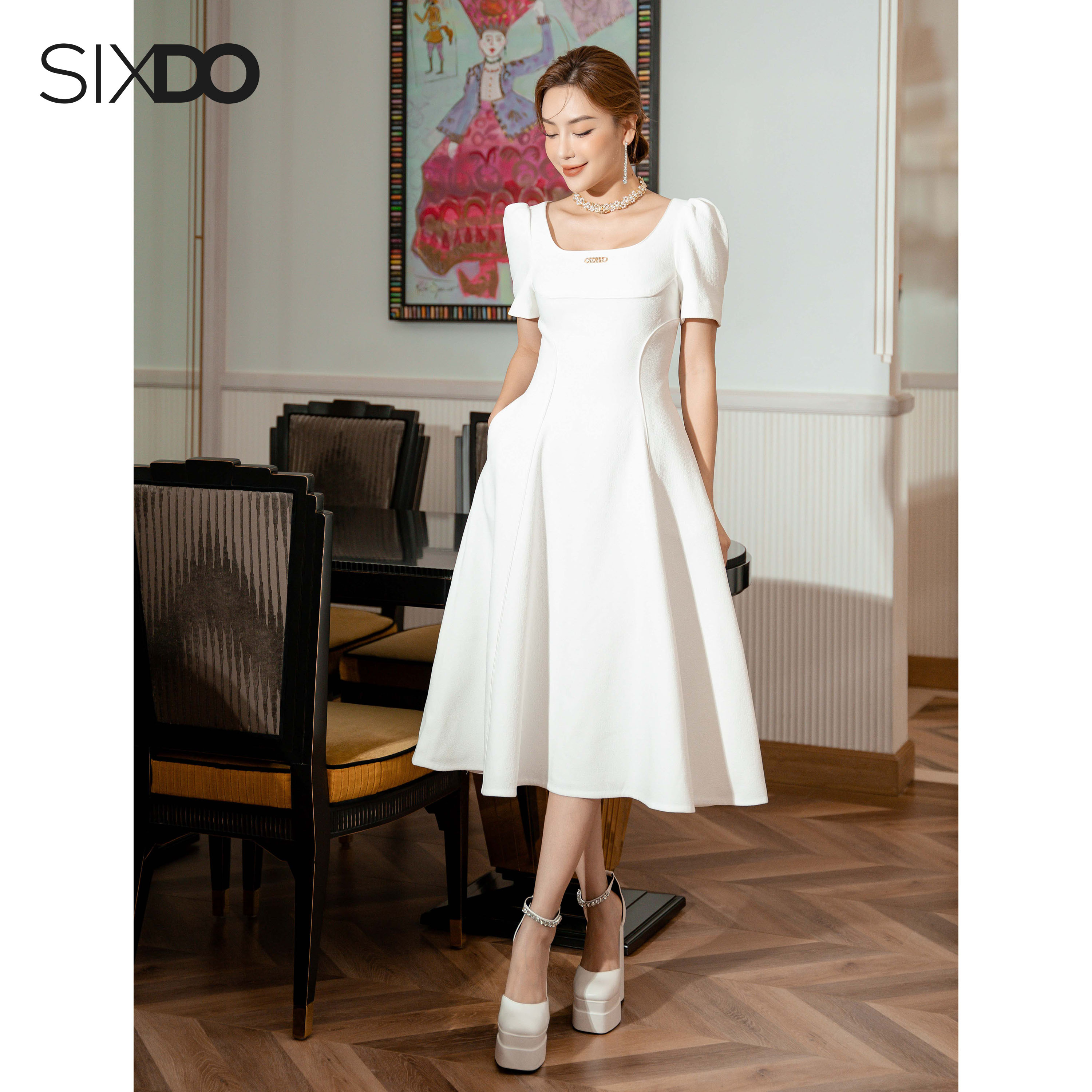 Đầm trắng cổ u dáng xòe sixdo