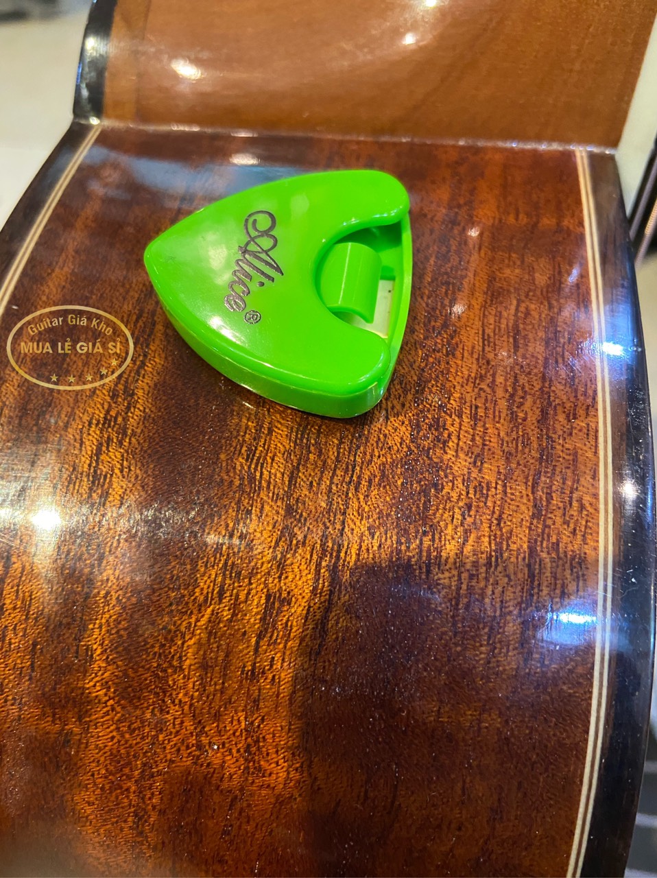 [HCM]Hộp đựng phím pick gãy đàn Guitar