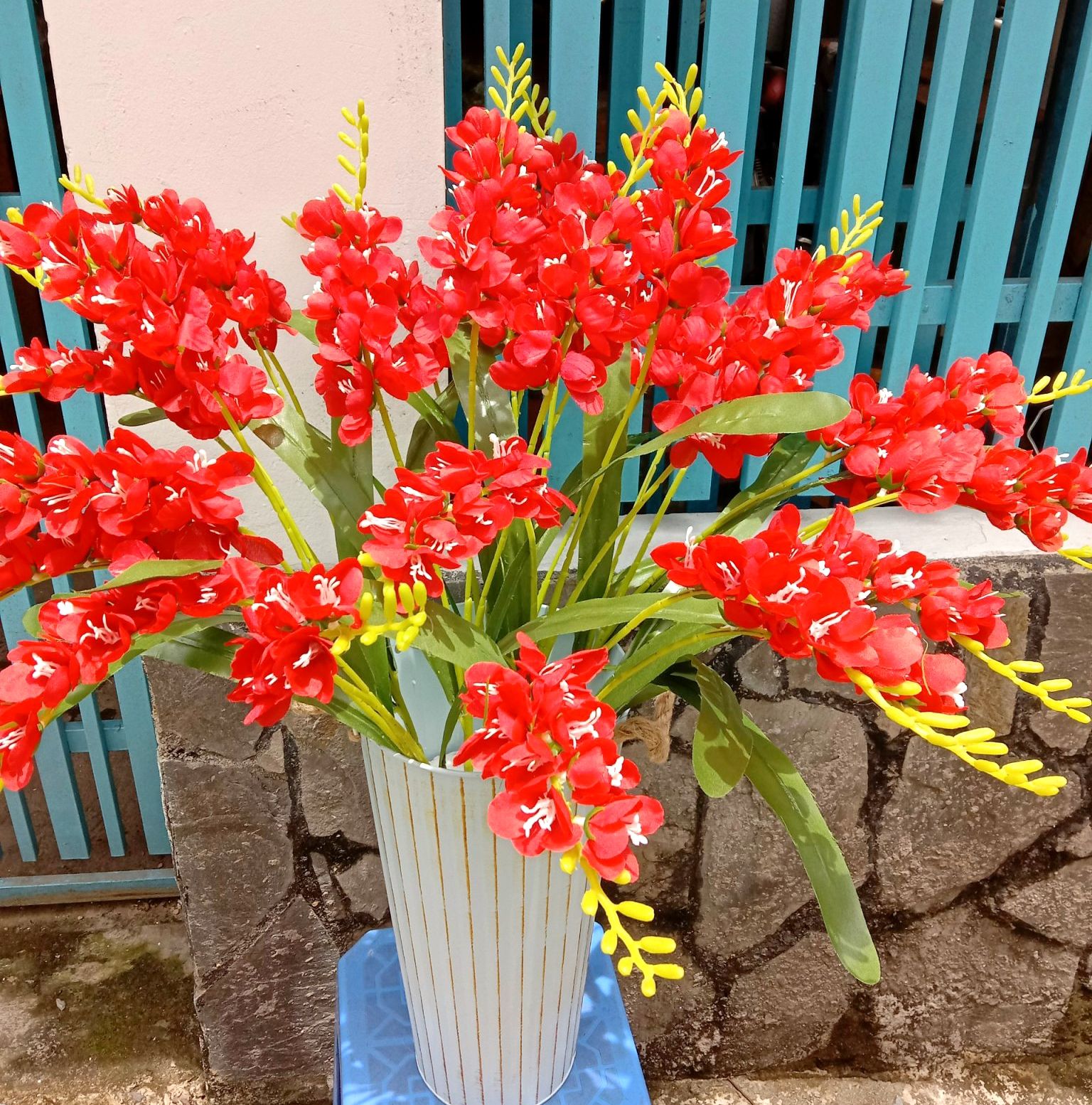 cành hoa lan phi yến giả - hoa lụa cao cấp - thanh lý sập sàn