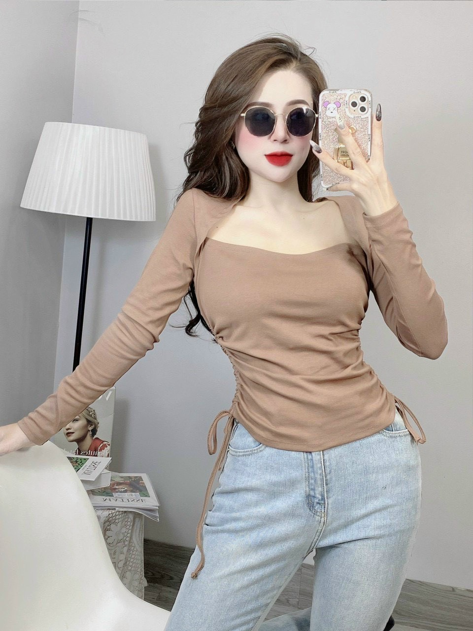 Áo thun nữ tay dài rút eo sang chảnh.