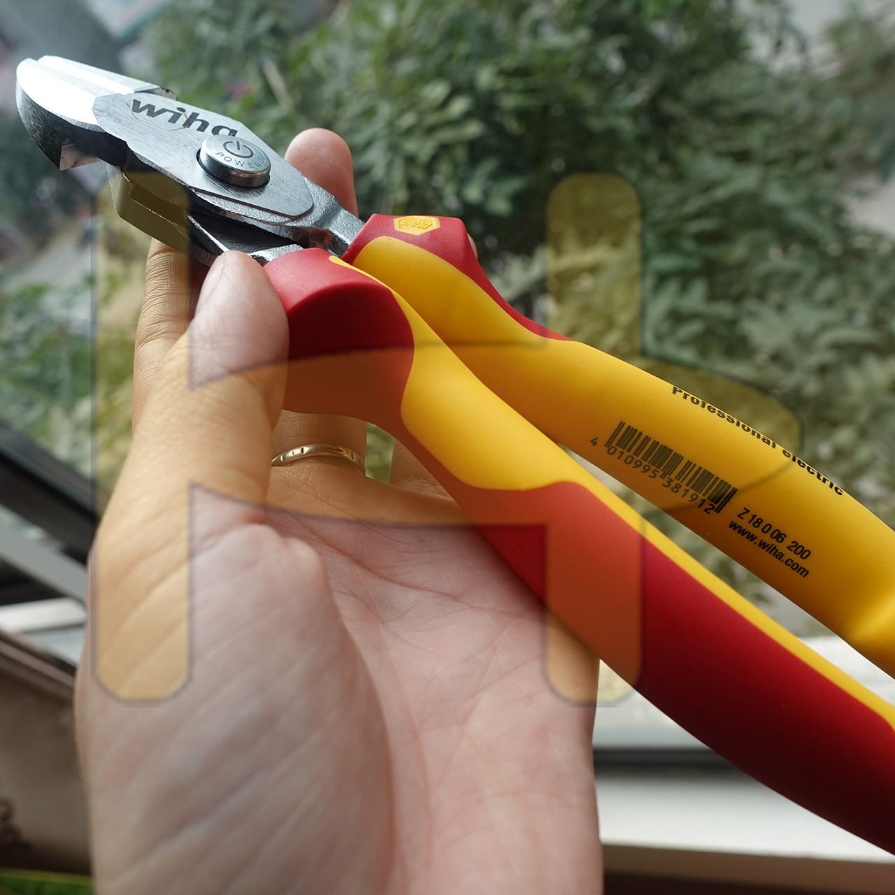 Kìm bi cut cách điện 1000V Wiha  38191