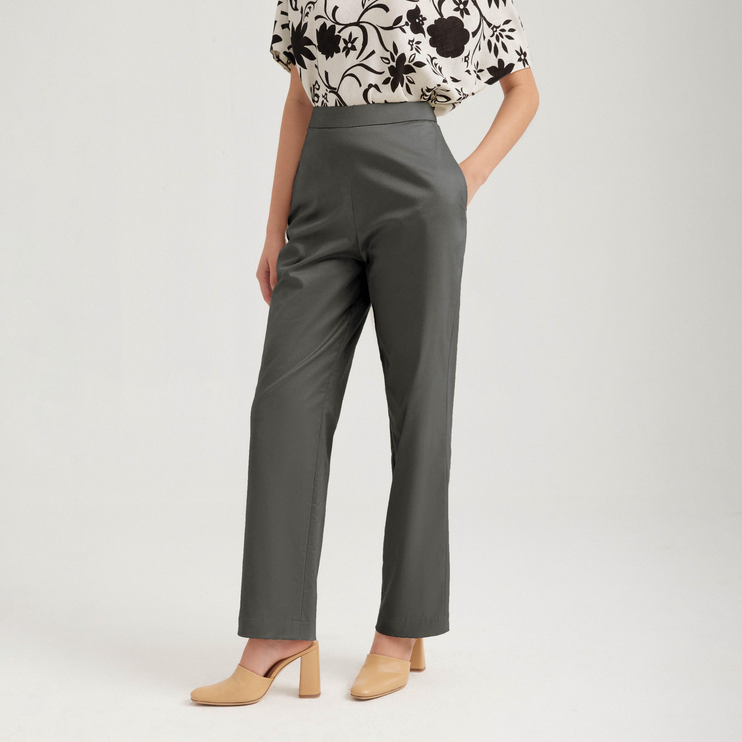 Quần khaki ống đứng Mauve Khaki pants