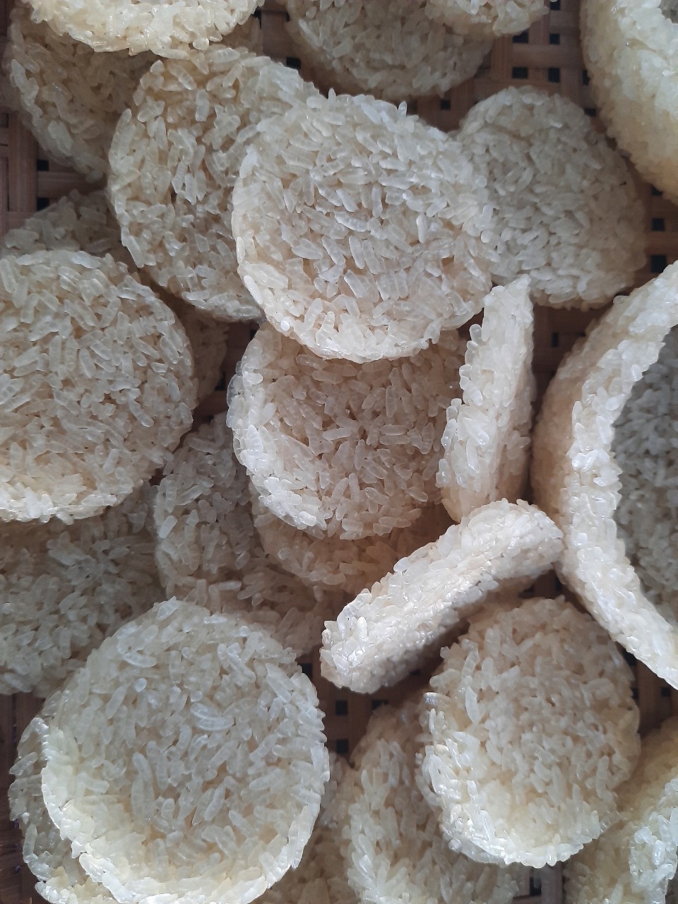 Cơm cháy tròn chưa chiên Lasham