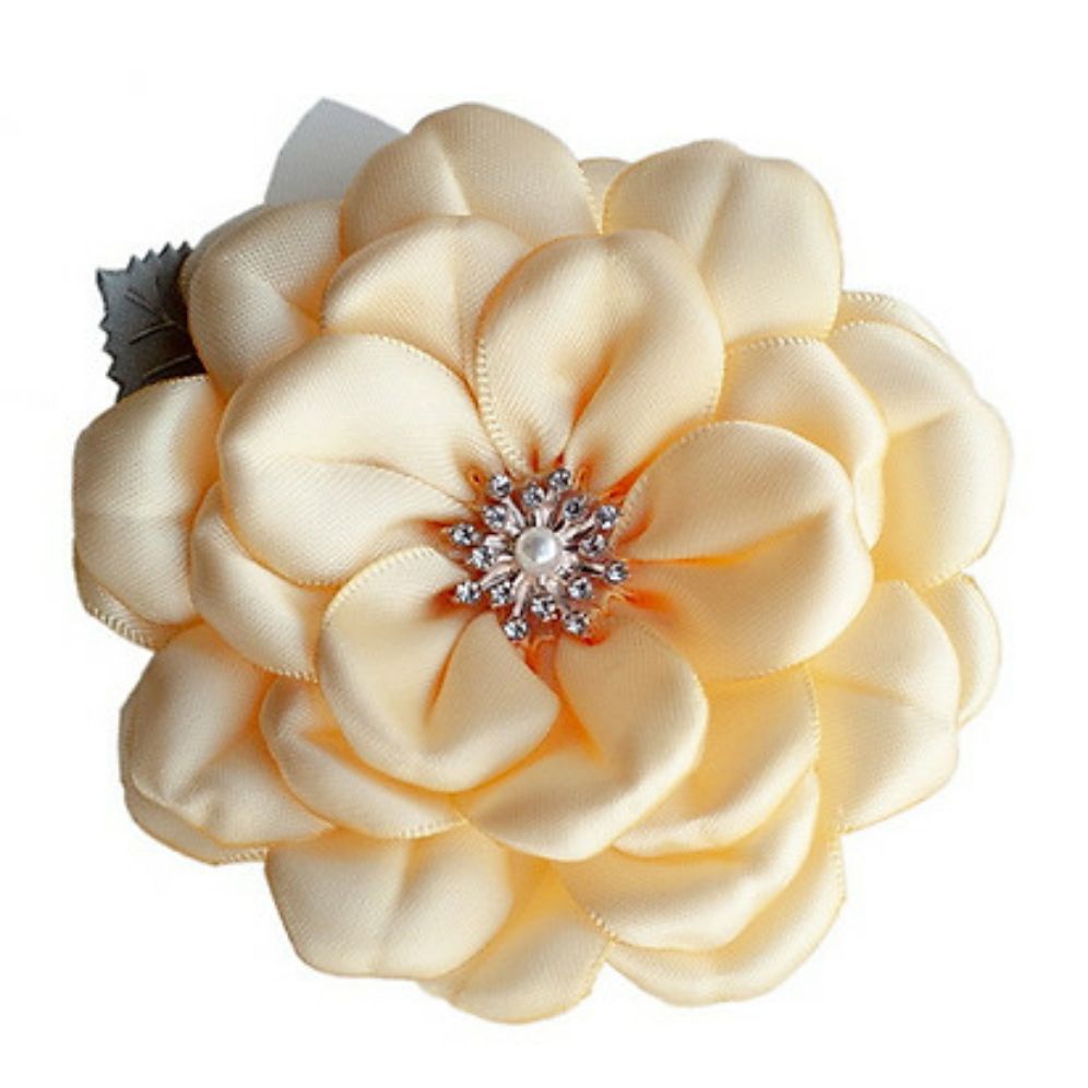 Hoa cài áo handmade lụa gấm vàng nhạt