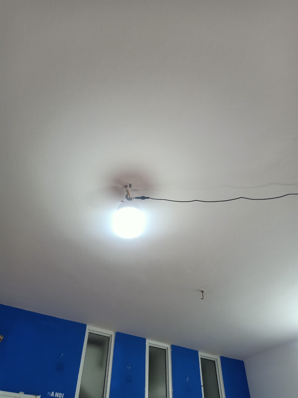 Đèn led búp 50w năng lượng mặt trời - White