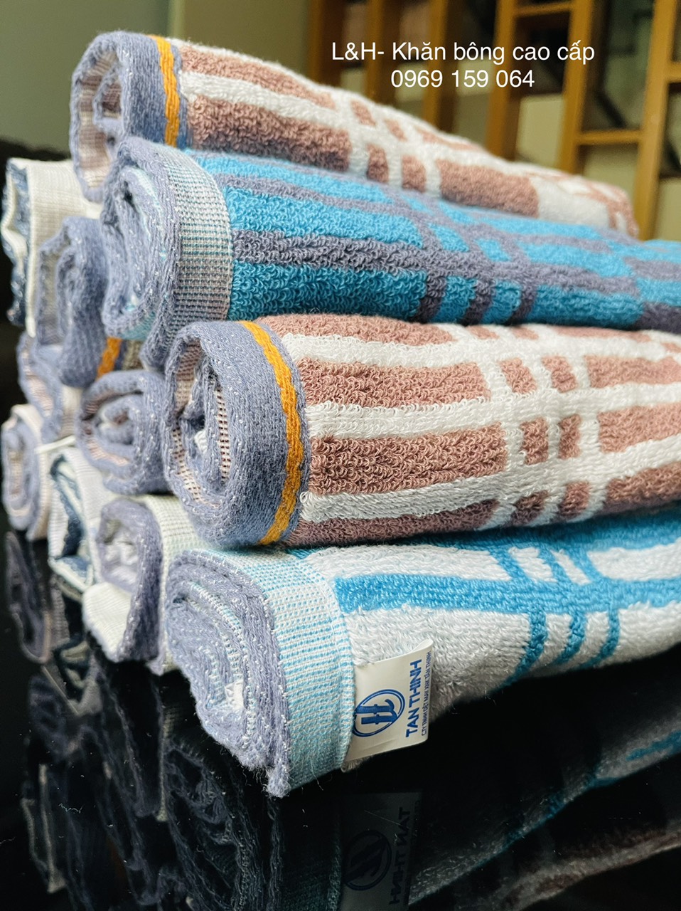 Khăn mặt cotton kẻ đổi ô Tân Thịnh, KT 30x50cm