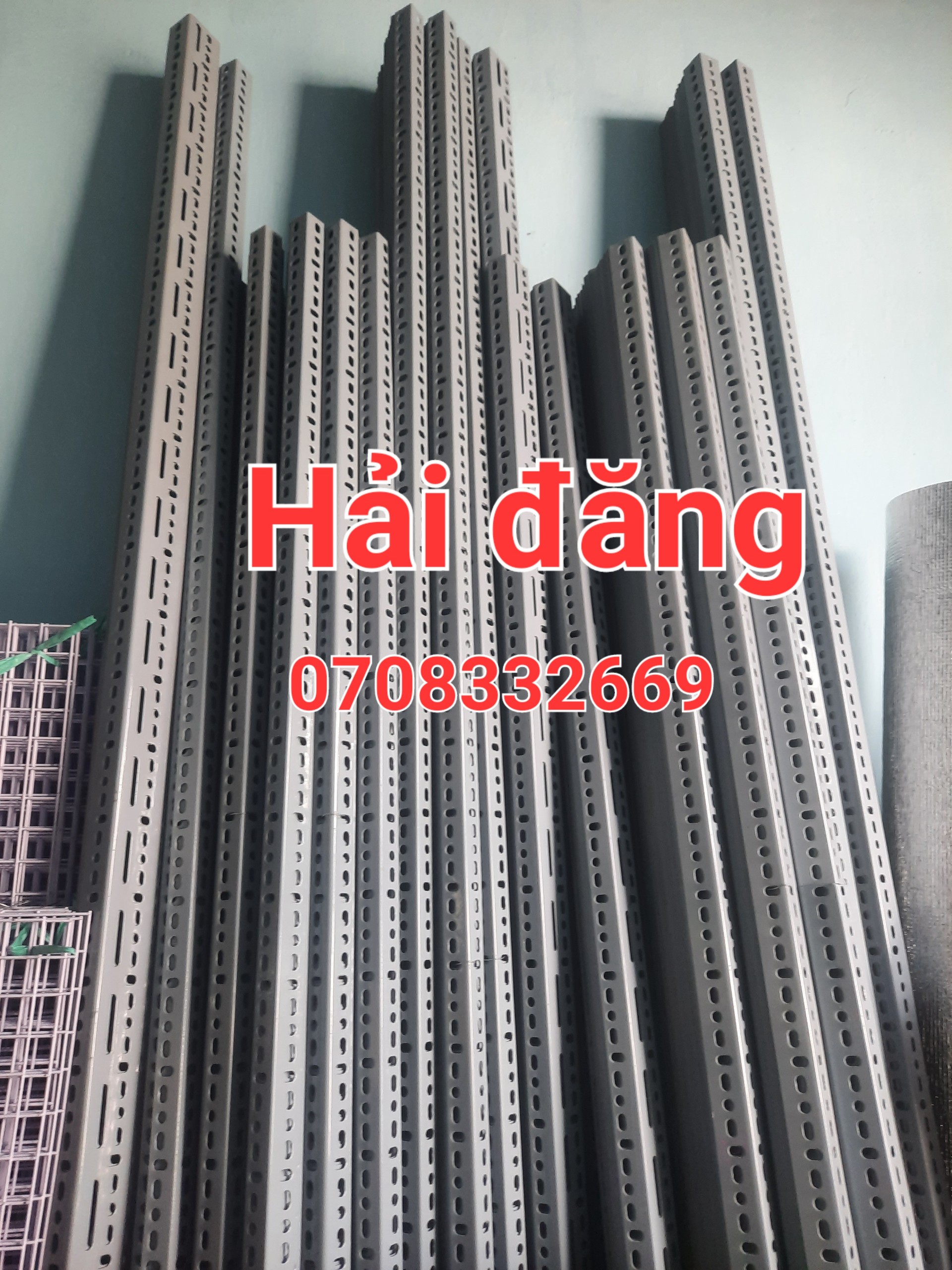 Thanh sắt V Lỗ V3 Dài ( 20cm-30cm-40cm-50cm) lắp ráp kệ sắt v lỗ đa năng