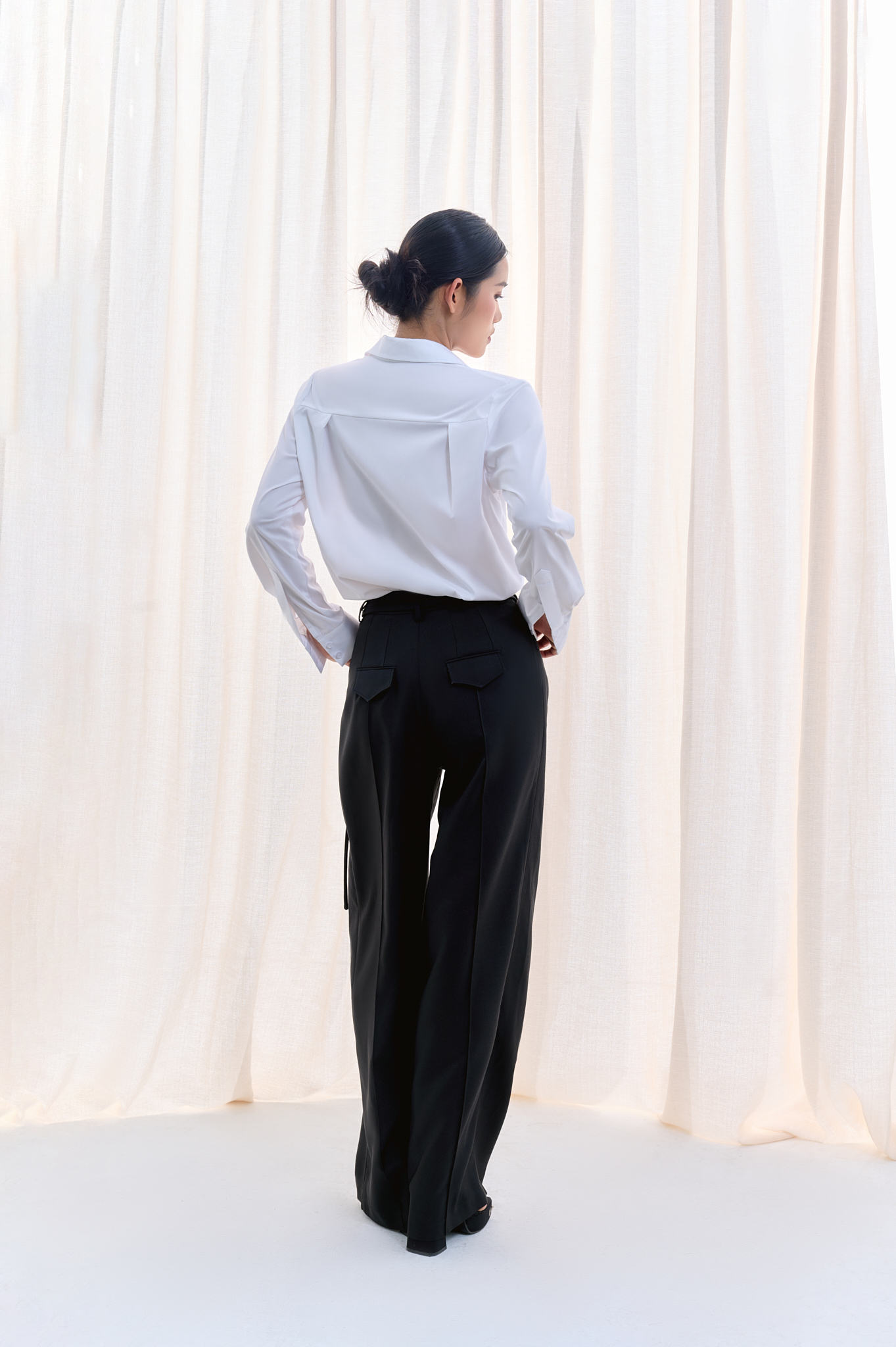 Quần thời trang ống rộng cạp cao - ESTHER STUDIOS Mega Pants - Black
