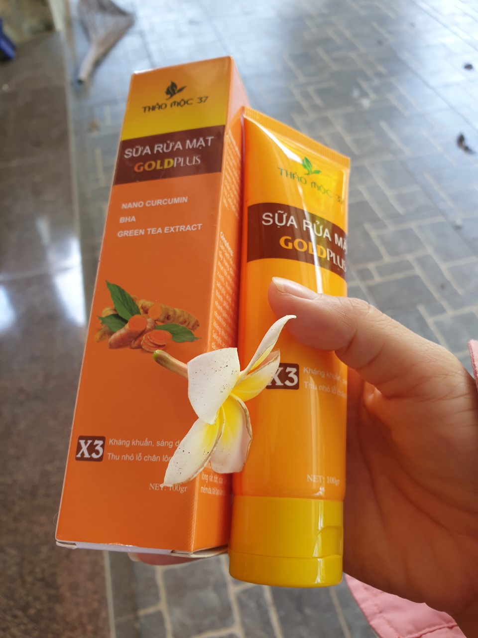 Sữa Rữa Mặt Gold Puls - Thảo Mộc 37