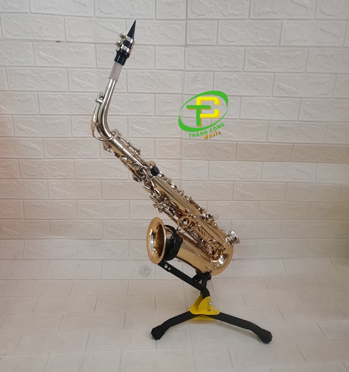 Kèn saxophone alto yamaha MK007