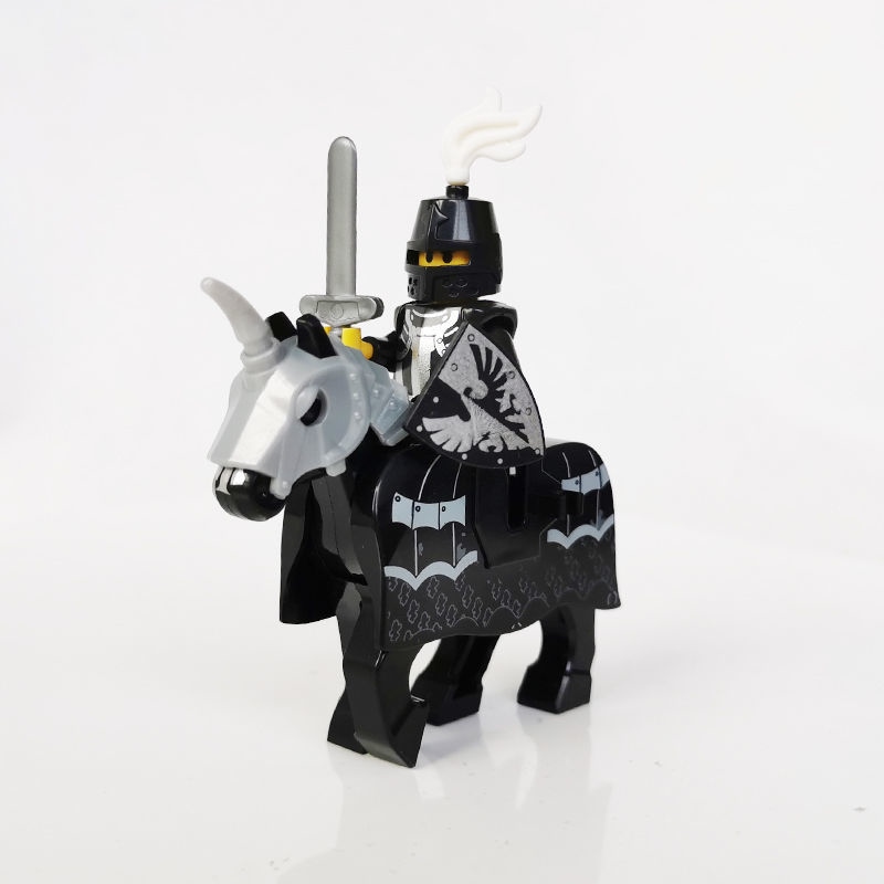 Compatible with LEGO Castle Medieval Castle Blue Lion Gold Cavalry Soldier with War Horse Minifigure Assembled Building Block Toy