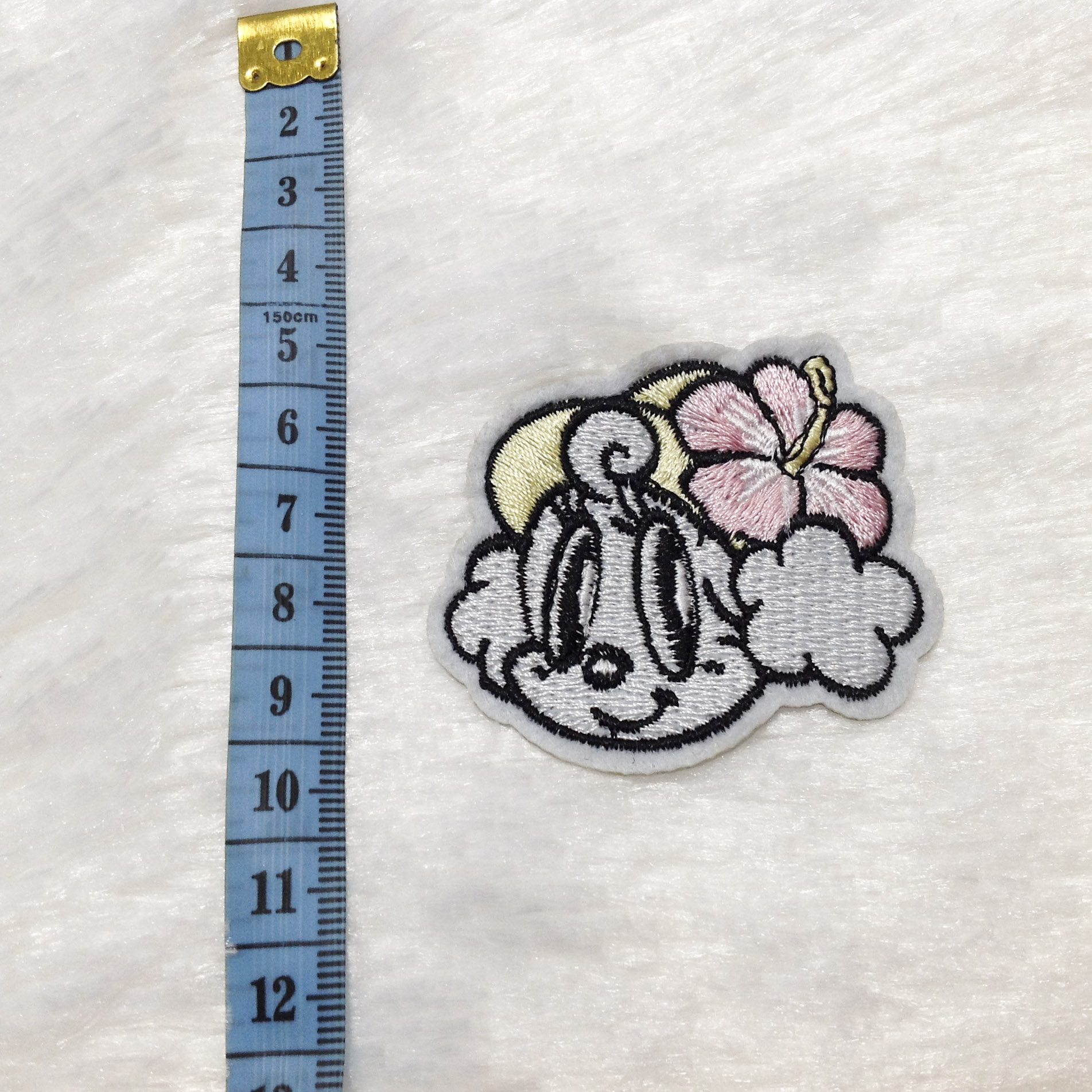 Cute cartoon embroidery iron on patches garment decoration rose embroidery thermal stickers