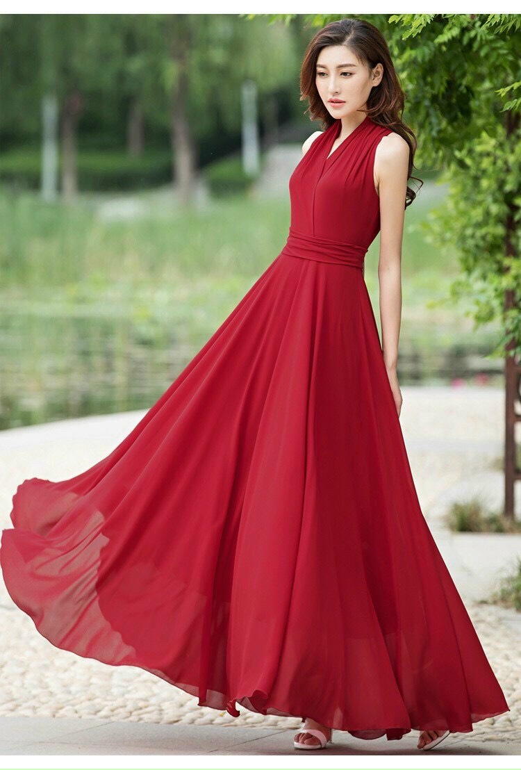 đầm maxi dài đỏ-đen cổ v sang trọng