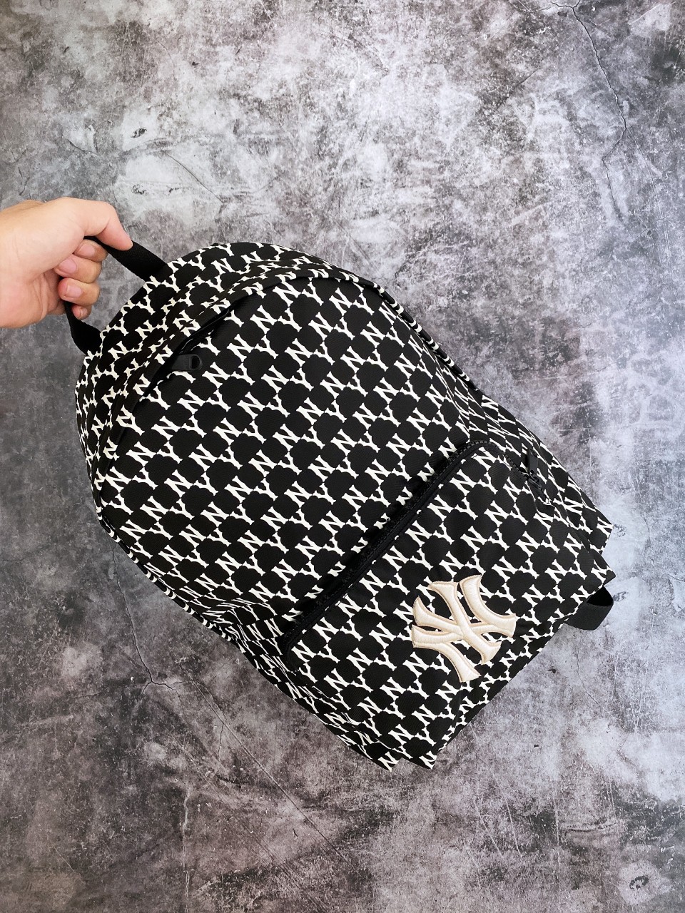(HÀNG XUẤT XỊN) Balo MLB NY MONOGRAM BACKPACK VNXK Size Lớn Full Tem Tag